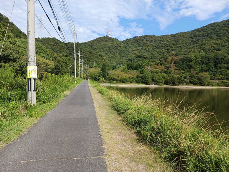 木華佐久耶比咩神社へ続く道